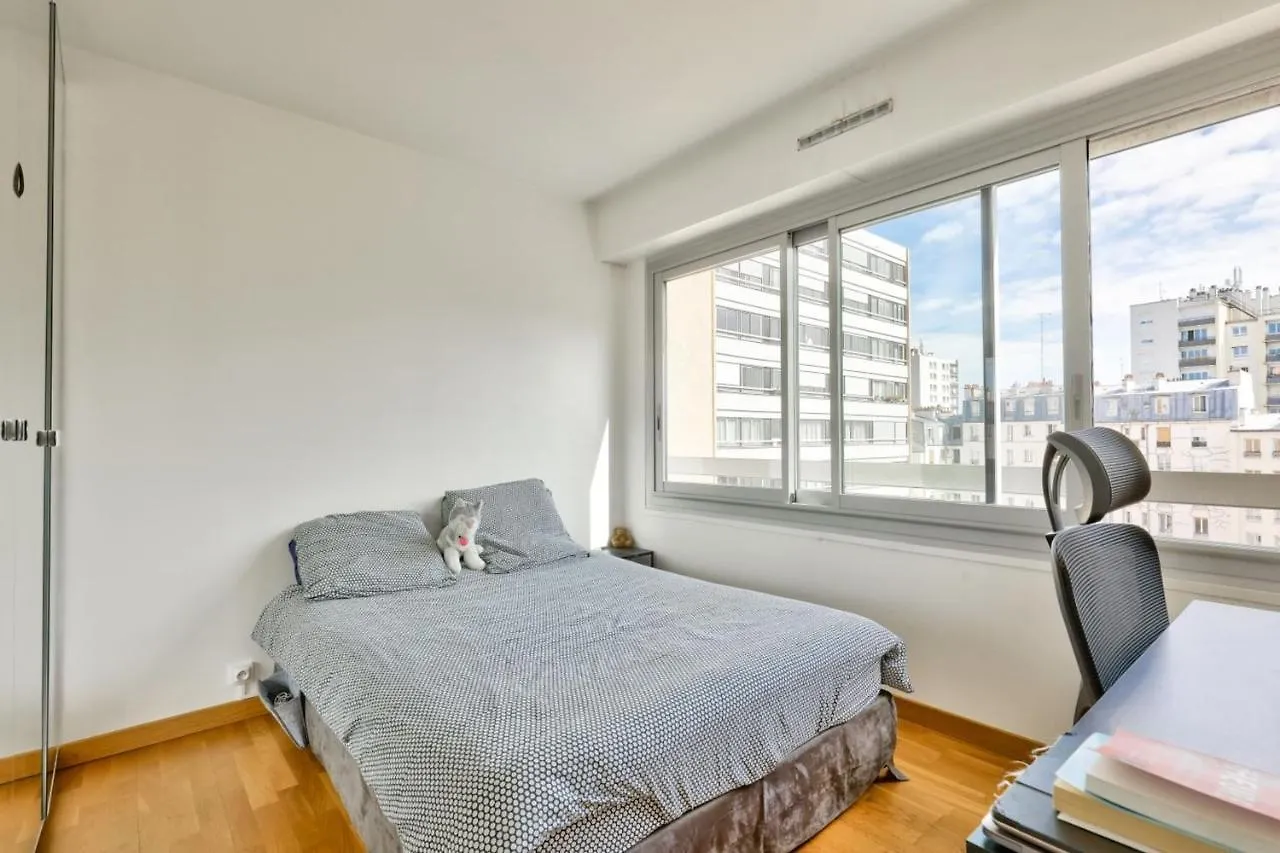 Bright Apartment For 4 - Paris 20E Nation